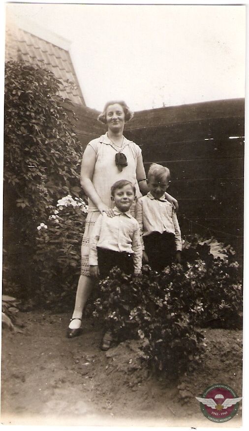 Family Jan Harry And Mother
